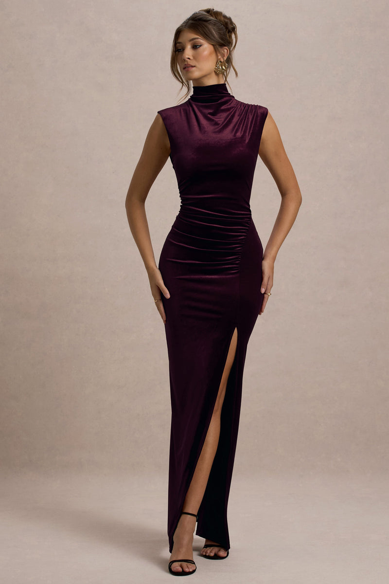 Abilene | Vestido largo de terciopelo burdeos con cuello alto y abertura