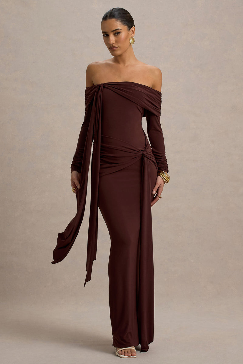 Jovie | Vestido maxi marrón cruzado estilo Bardot con detalle de lazada