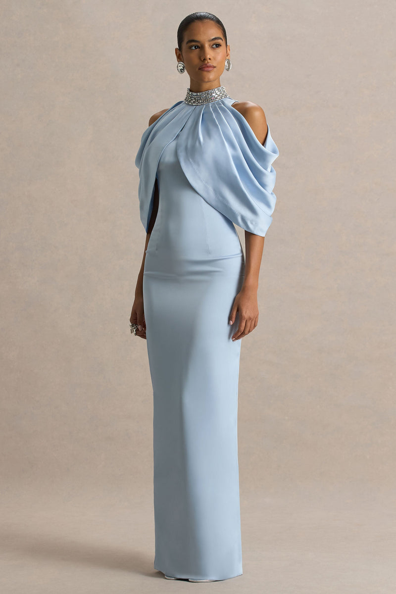 Sulliana | Vestido maxi de satén azul empolvado con cuello alto, detalles ornamentales y mangas tipo capa