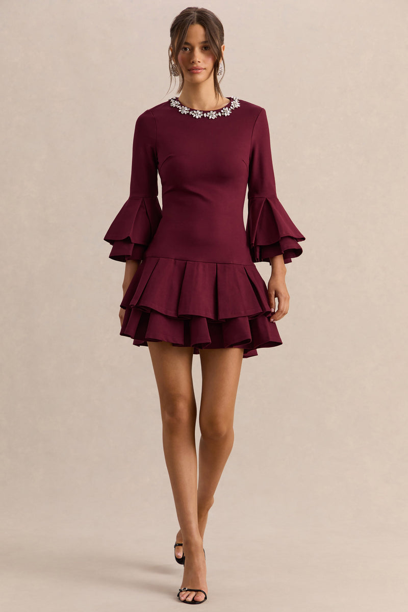 Mirna | Vestido mini burdeos de cuello redondo con mangas acampanadas y detalles de volantes