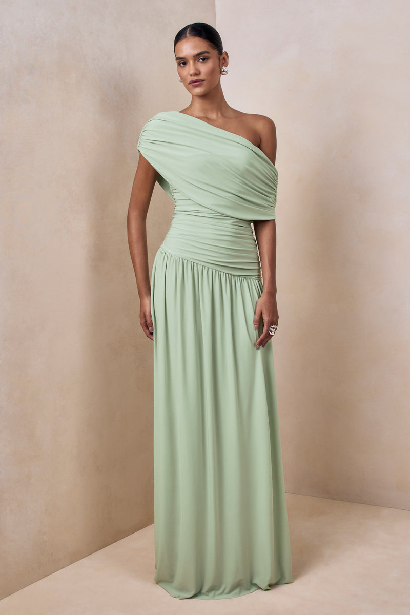 Emberly | Vestido largo verde con escote asimétrico drapeado y cintura caída