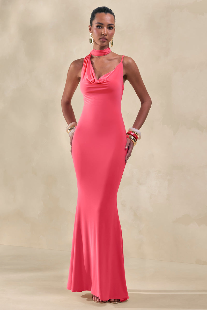 Kenza | Vestido largo color coral con escote asimétrico y detalle de pañuelo
