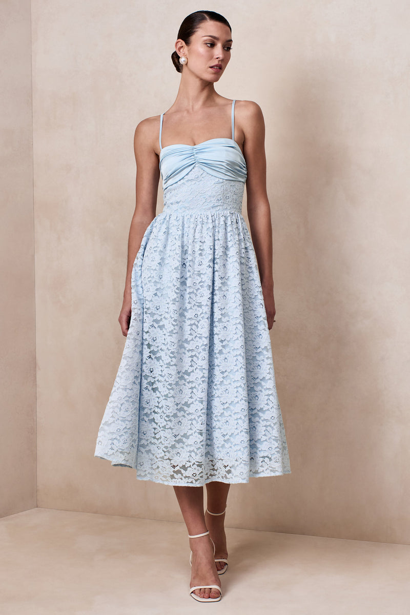 Gloriana | Vestido midi de encaje azul empolvado con escote corazón