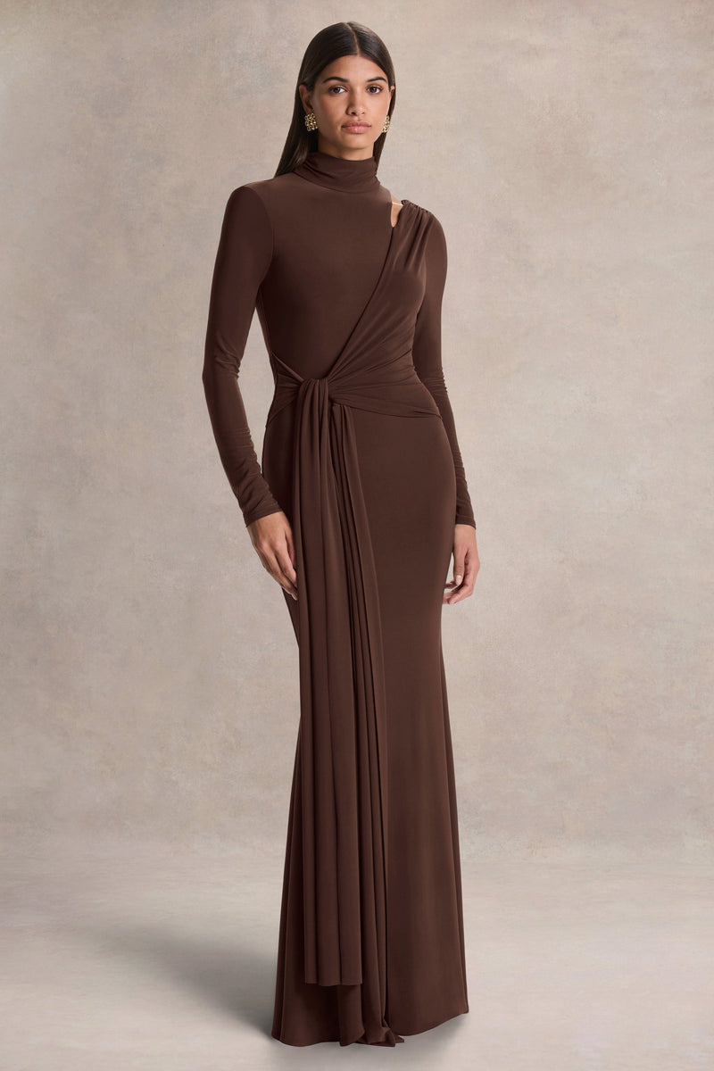 Alastrina | Vestido largo marrón de cuello alto con detalles fruncidos
