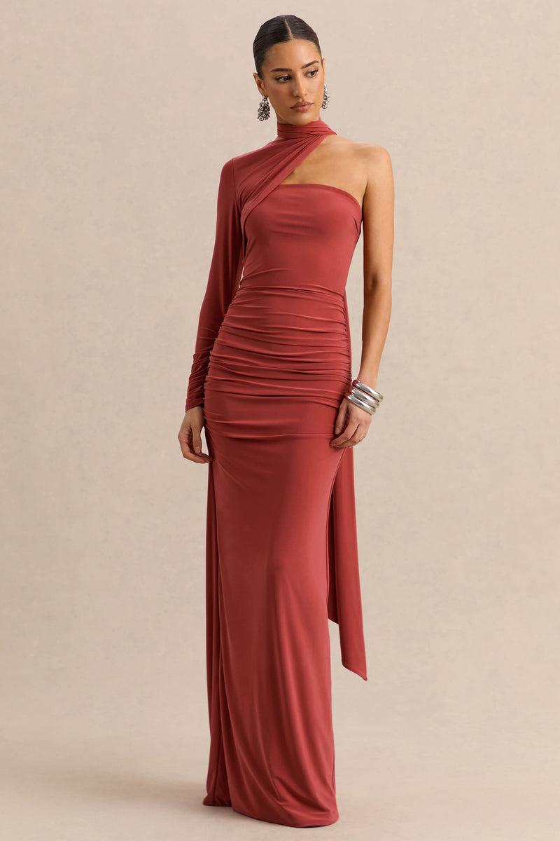 Cerisia | Vestido maxi color óxido con escote asimétrico y detalles de fajín