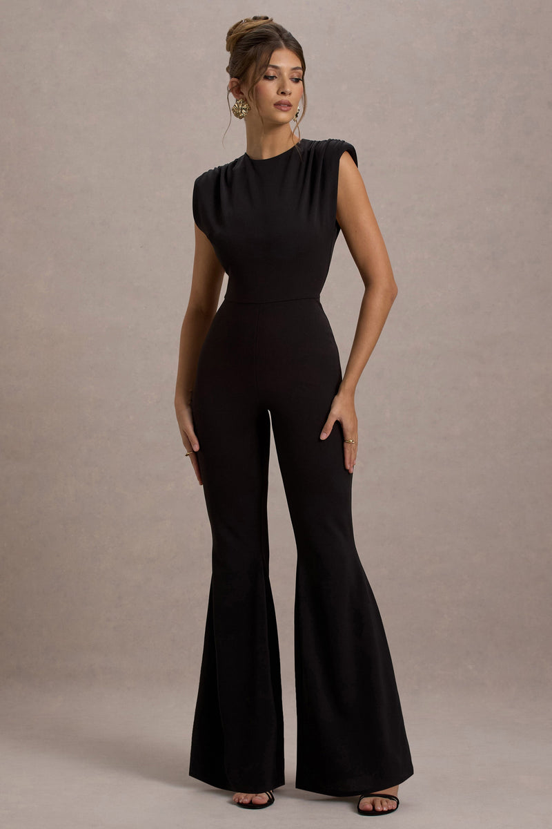 Elyna | Mono negro con hombros fruncidos y pantalones acampanados